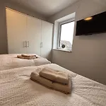 Zur Bruegg 1 度假居 *